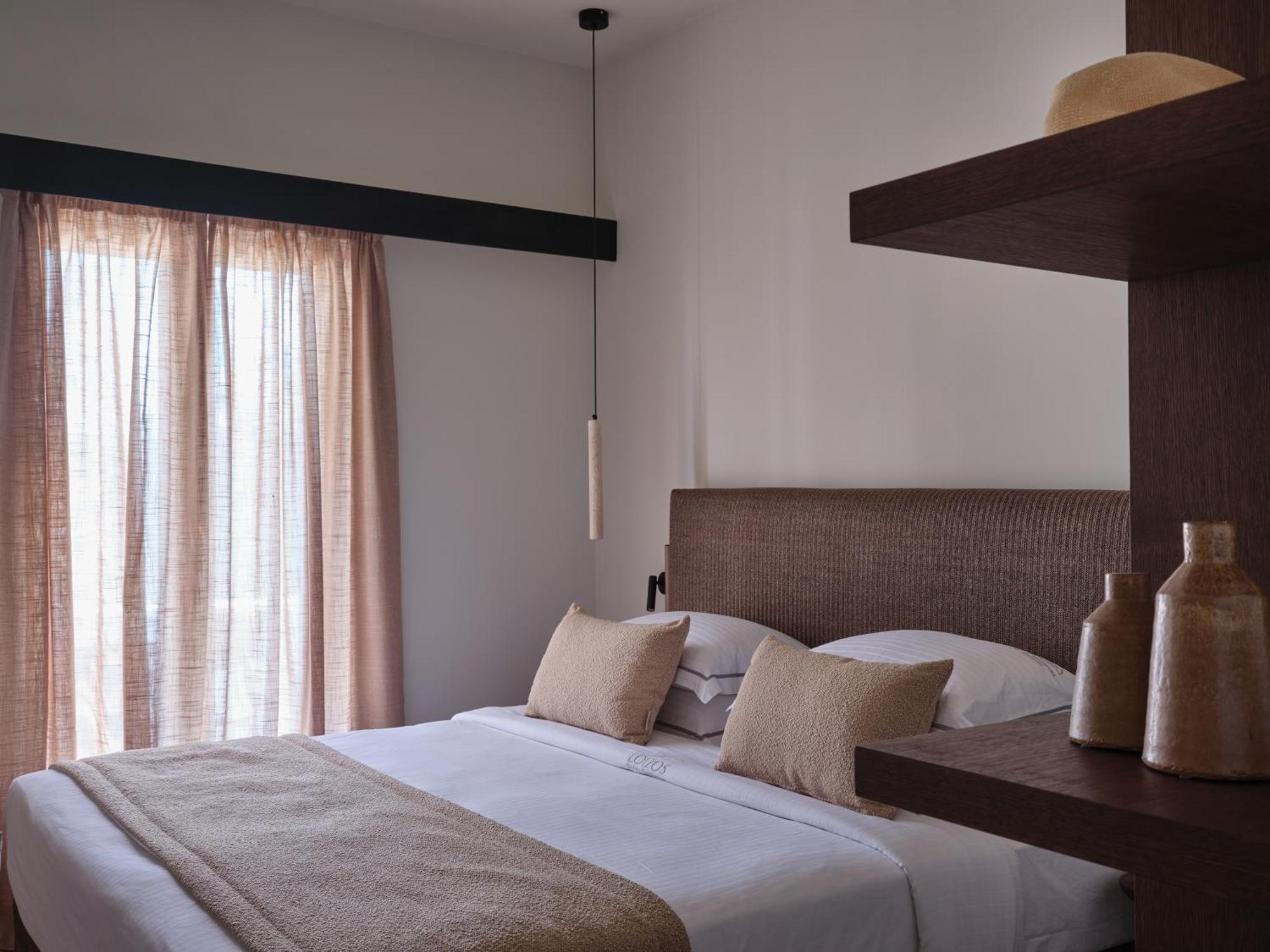 Loizos Stylish Residences Тира Экстерьер фото