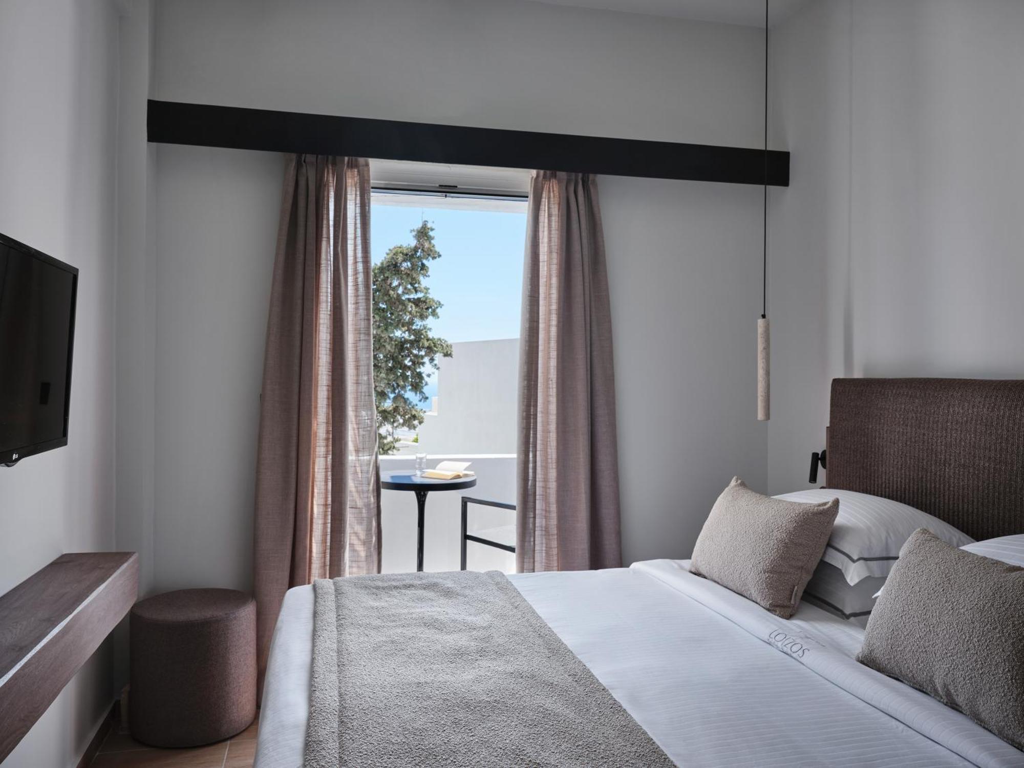 Loizos Stylish Residences Тира Экстерьер фото