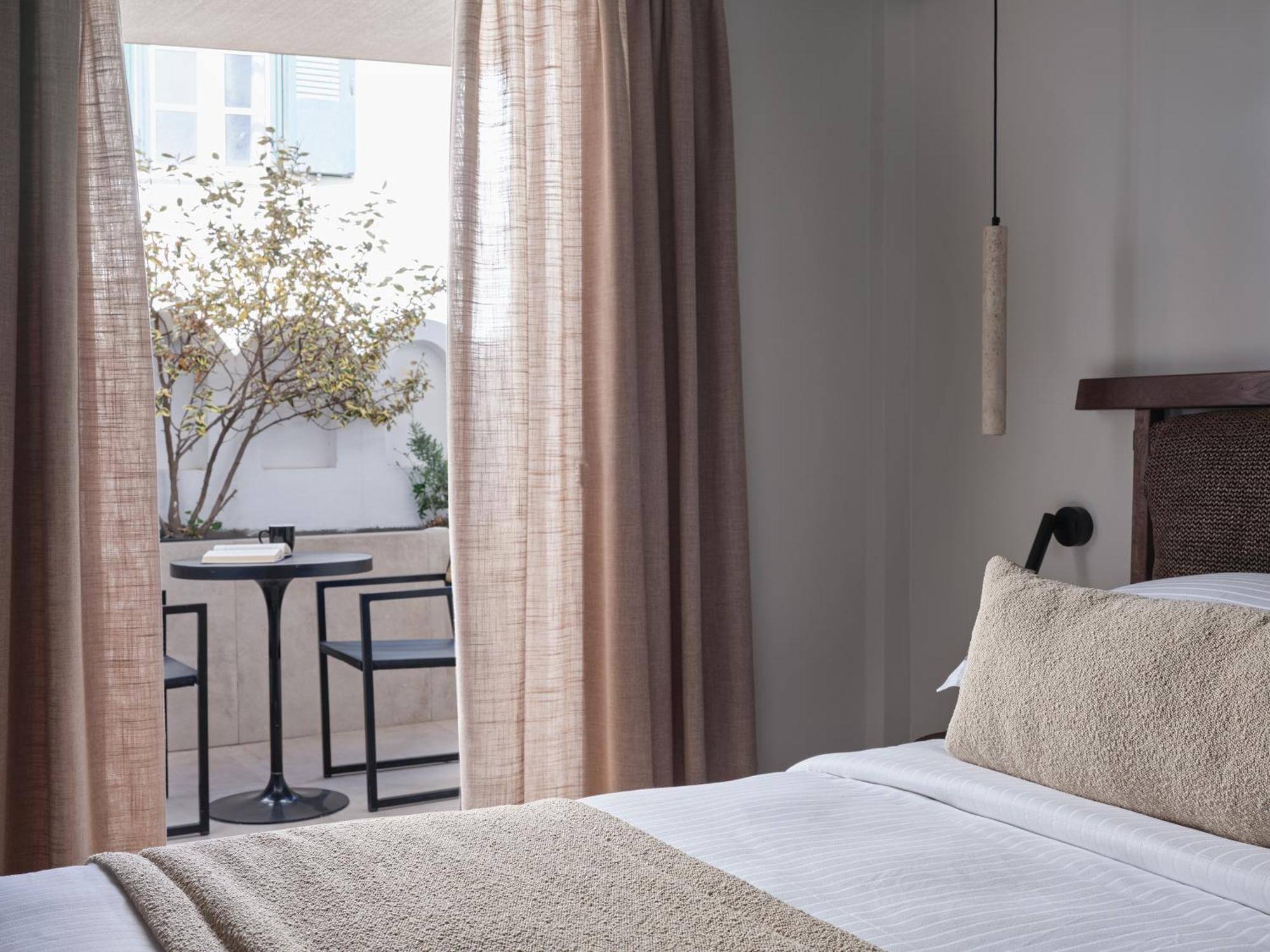 Loizos Stylish Residences Тира Экстерьер фото