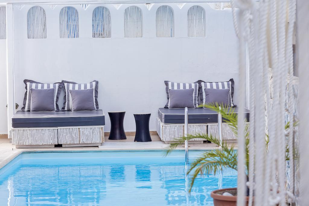 Loizos Stylish Residences Тира Экстерьер фото