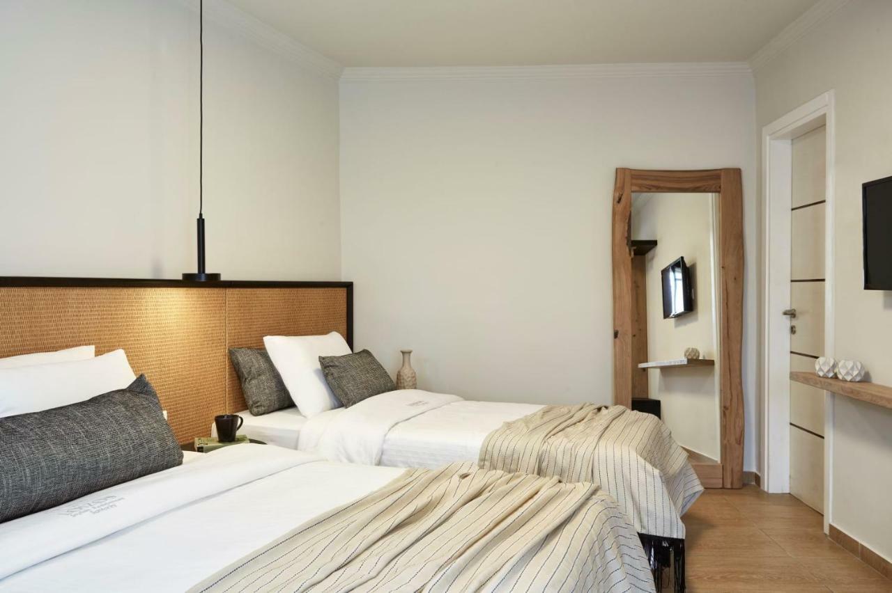 Loizos Stylish Residences Тира Экстерьер фото
